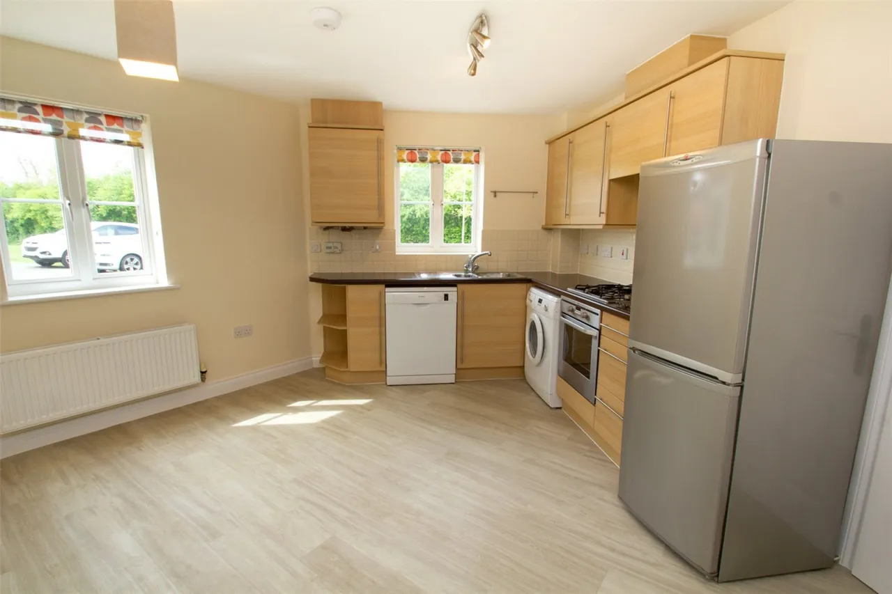 Boundary Lane, Carterton, OX18, photo 8