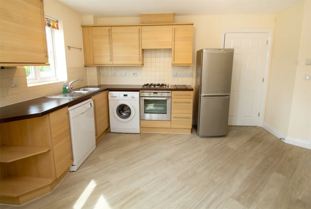Boundary Lane, Carterton, OX18, photo 2