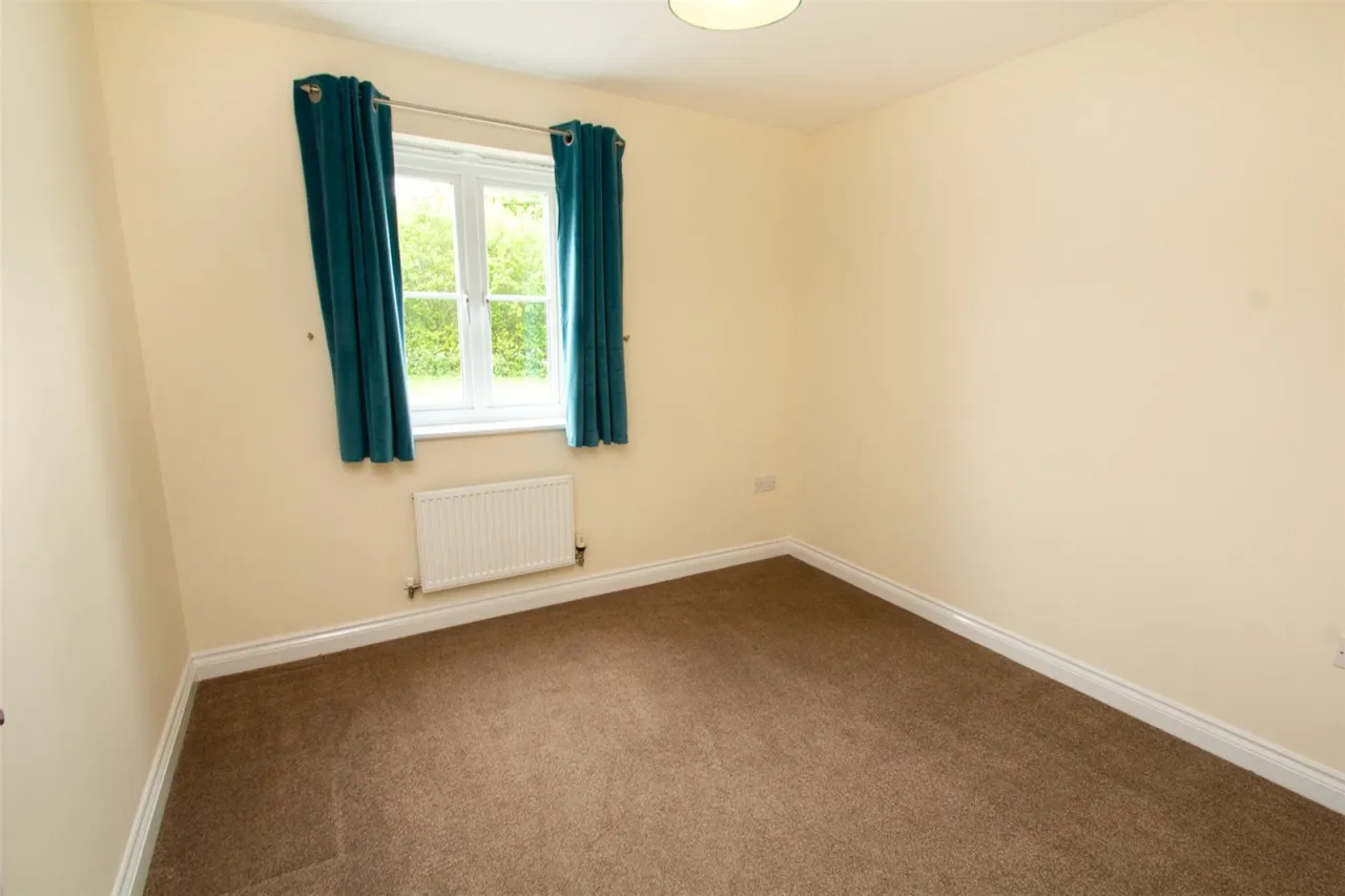 Boundary Lane, Carterton, OX18, photo 4