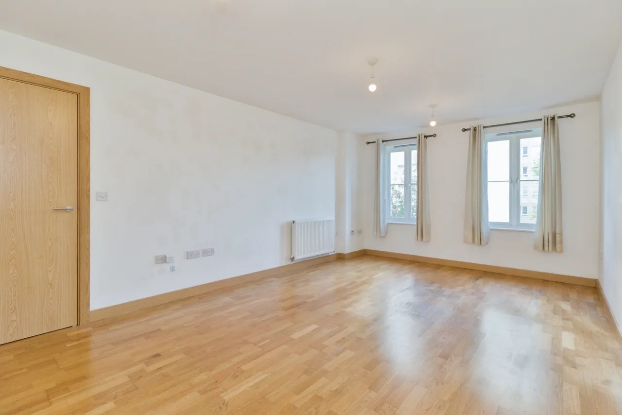 Well Hall Road, SE9, photo 4