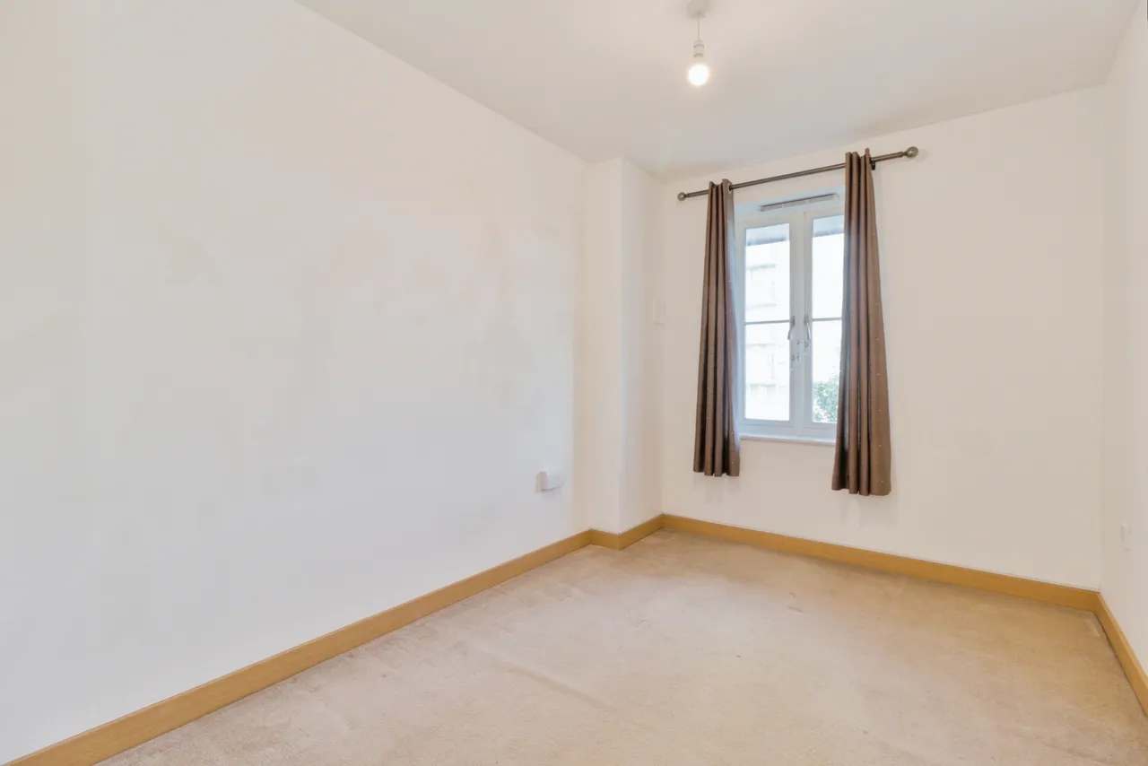 Well Hall Road, SE9, photo 12