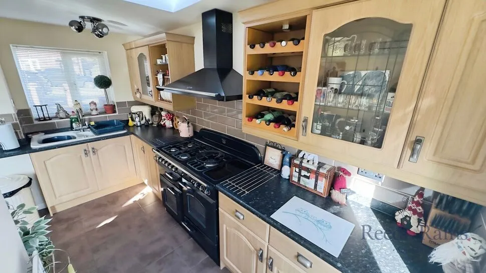 Grasmere Avenue, Newcastle, ST5, photo 6