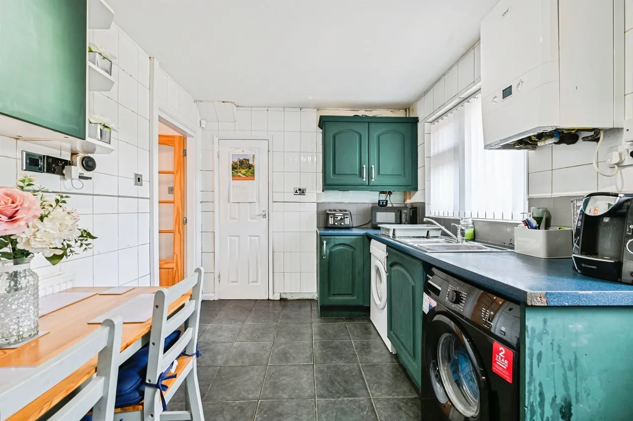 Broxtowe Lane, Nottingham, NG8, photo 6