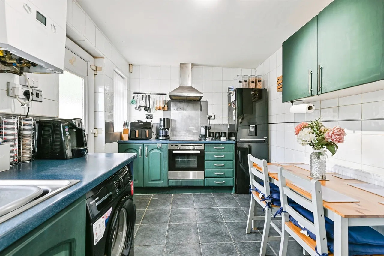 Broxtowe Lane, Nottingham, NG8, photo 5