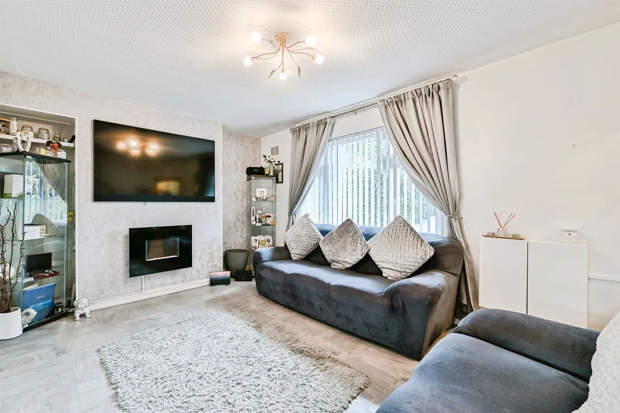 Broxtowe Lane, Nottingham, NG8, photo 2