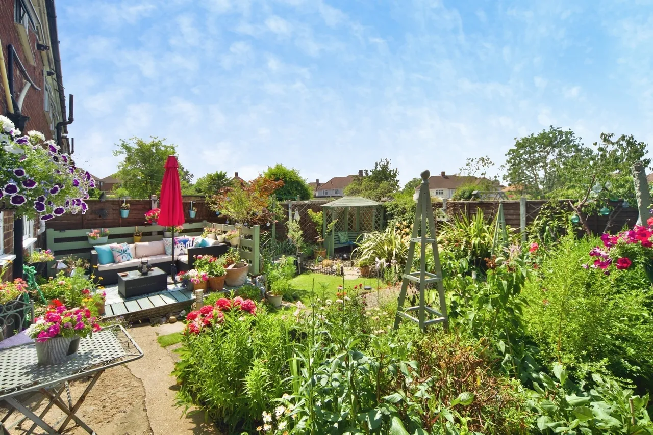 Brockley Crescent, Romford, RM5, photo 12
