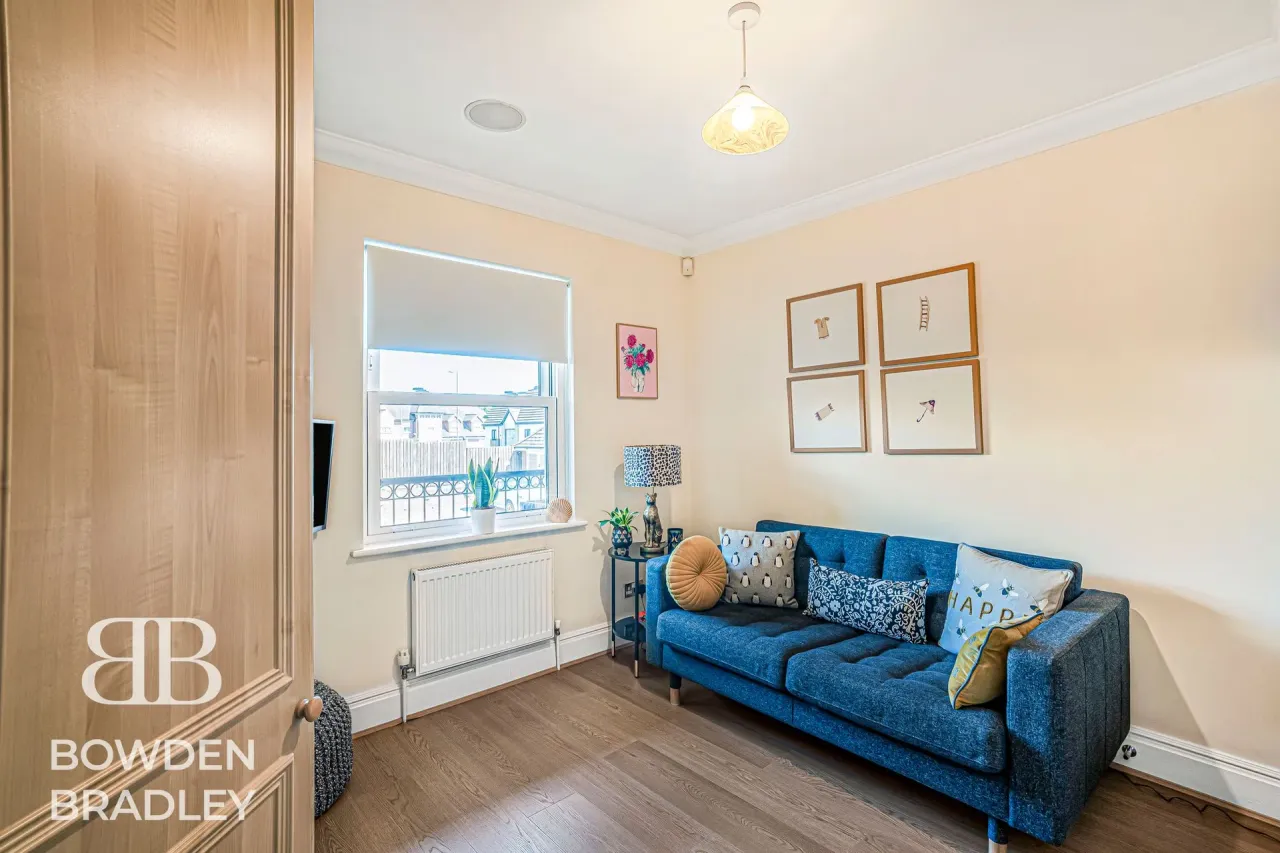 Manor Road, IG7, photo 20