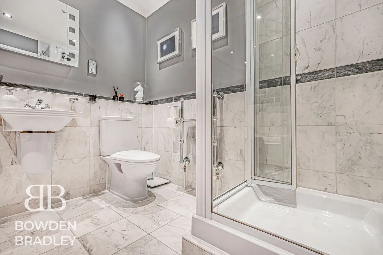 Manor Road, IG7, photo 51