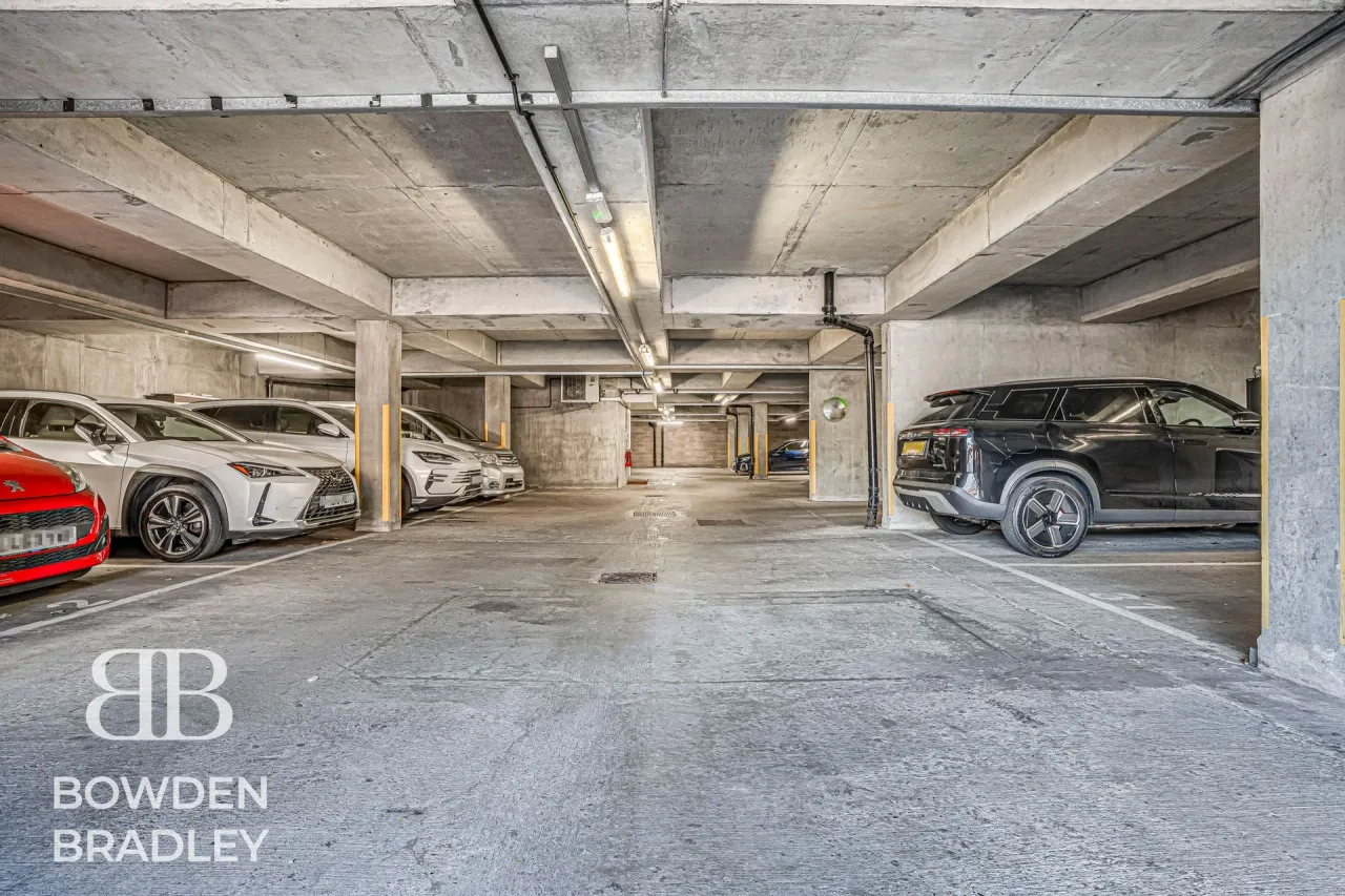 Manor Road, IG7, photo 28