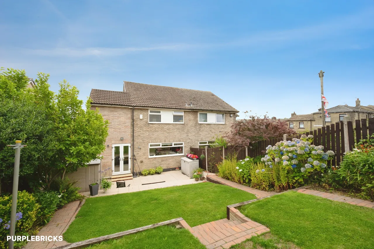 Hillcrest Road, Bradford, BD13, photo 21