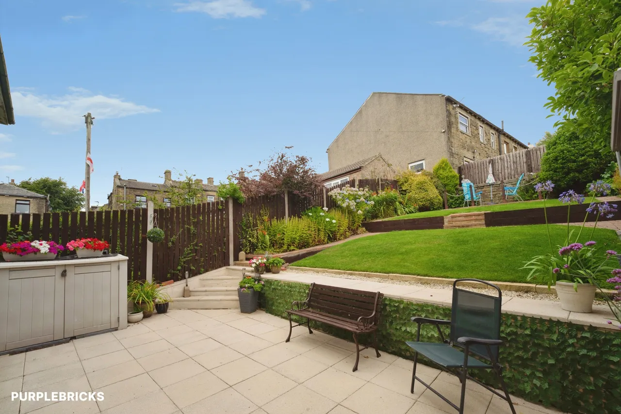 Hillcrest Road, Bradford, BD13, photo 23