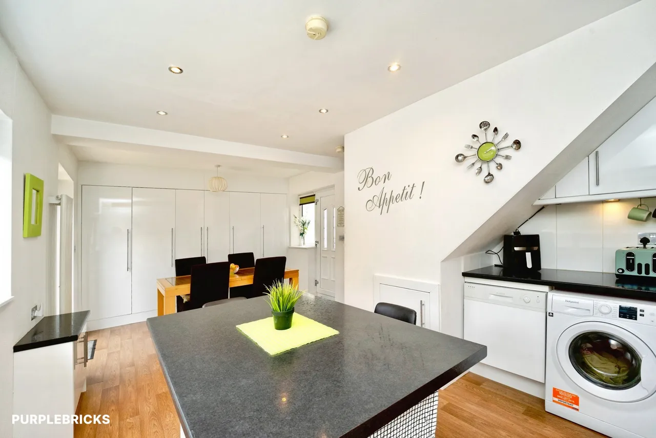 Hillcrest Road, Bradford, BD13, photo 7