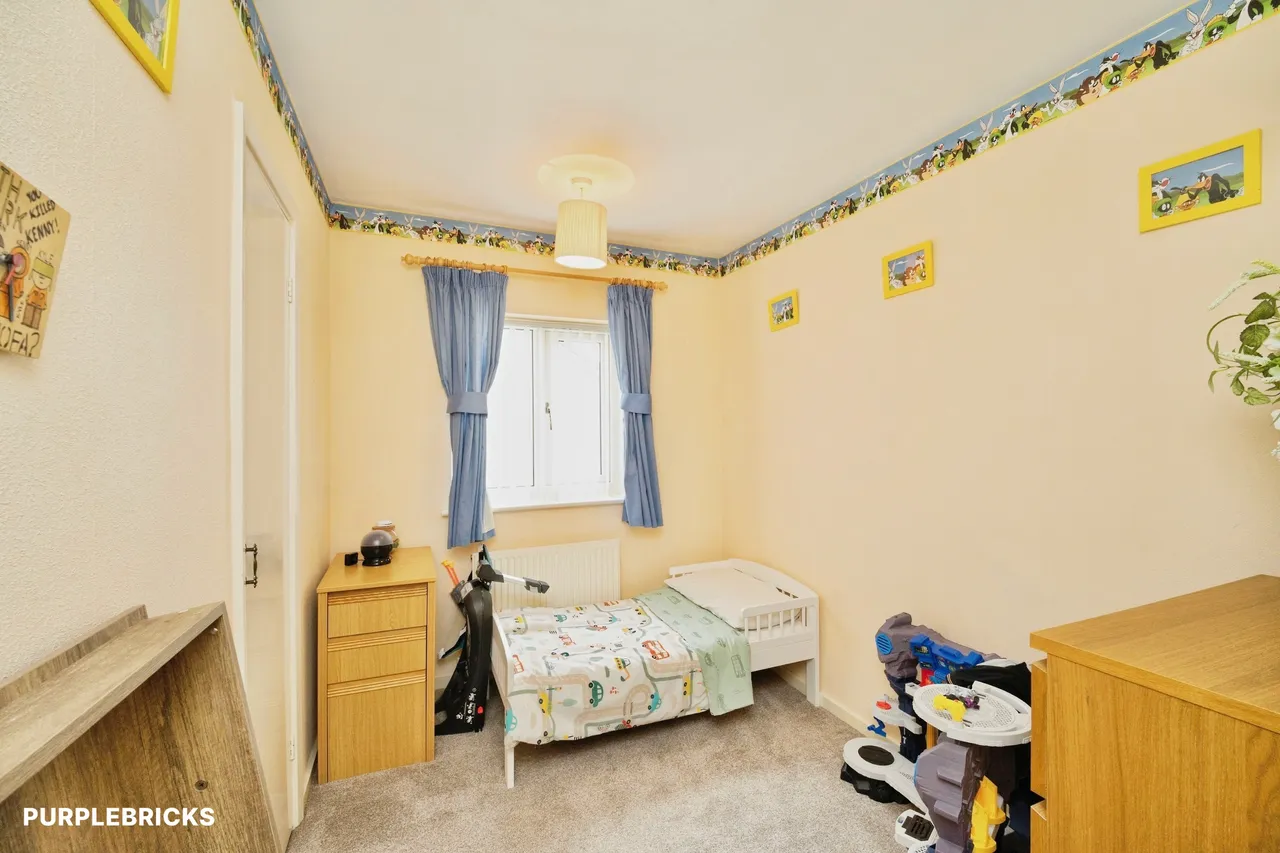 Hillcrest Road, Bradford, BD13, photo 16