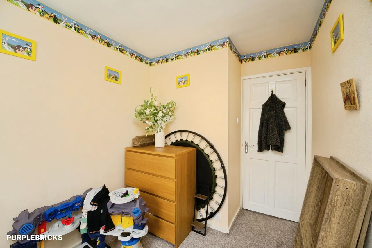 Hillcrest Road, Bradford, BD13, photo 17