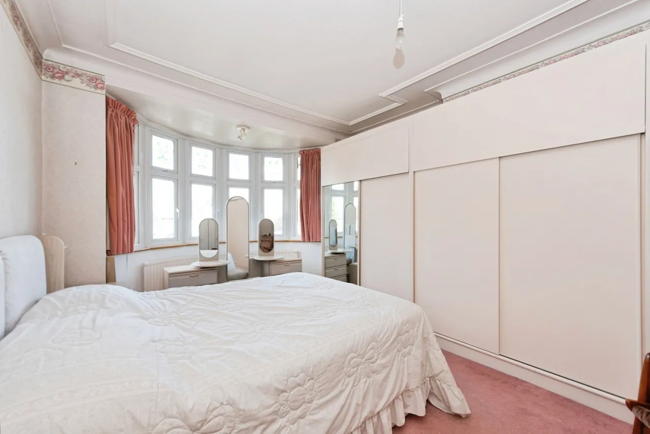 The Manor Drive, Worcester Park, KT4, photo 11