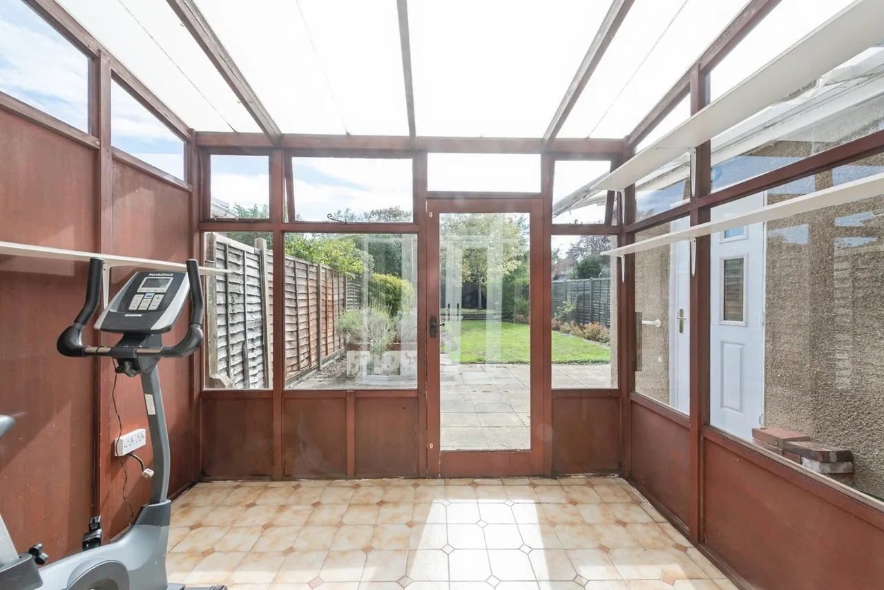 The Manor Drive, Worcester Park, KT4, photo 16