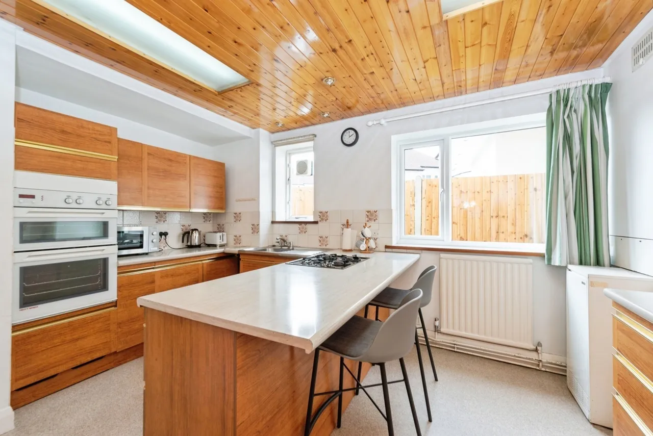 The Manor Drive, Worcester Park, KT4, photo 5