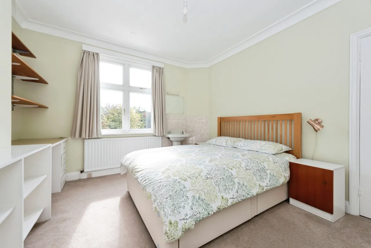 The Manor Drive, Worcester Park, KT4, photo 10
