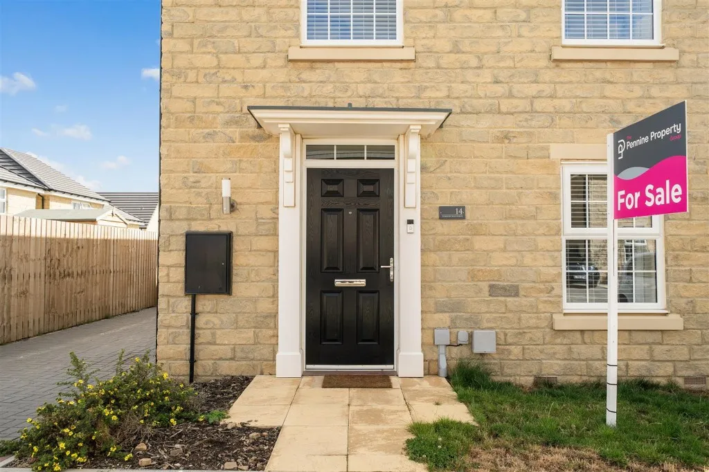 Thurlstone Moor Avenue, Penistone, photo 29