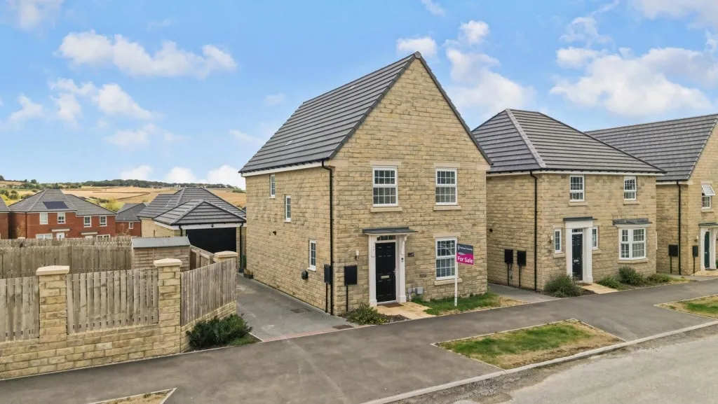4 bed house for sale, Thurlstone Moor Avenue, Penistone