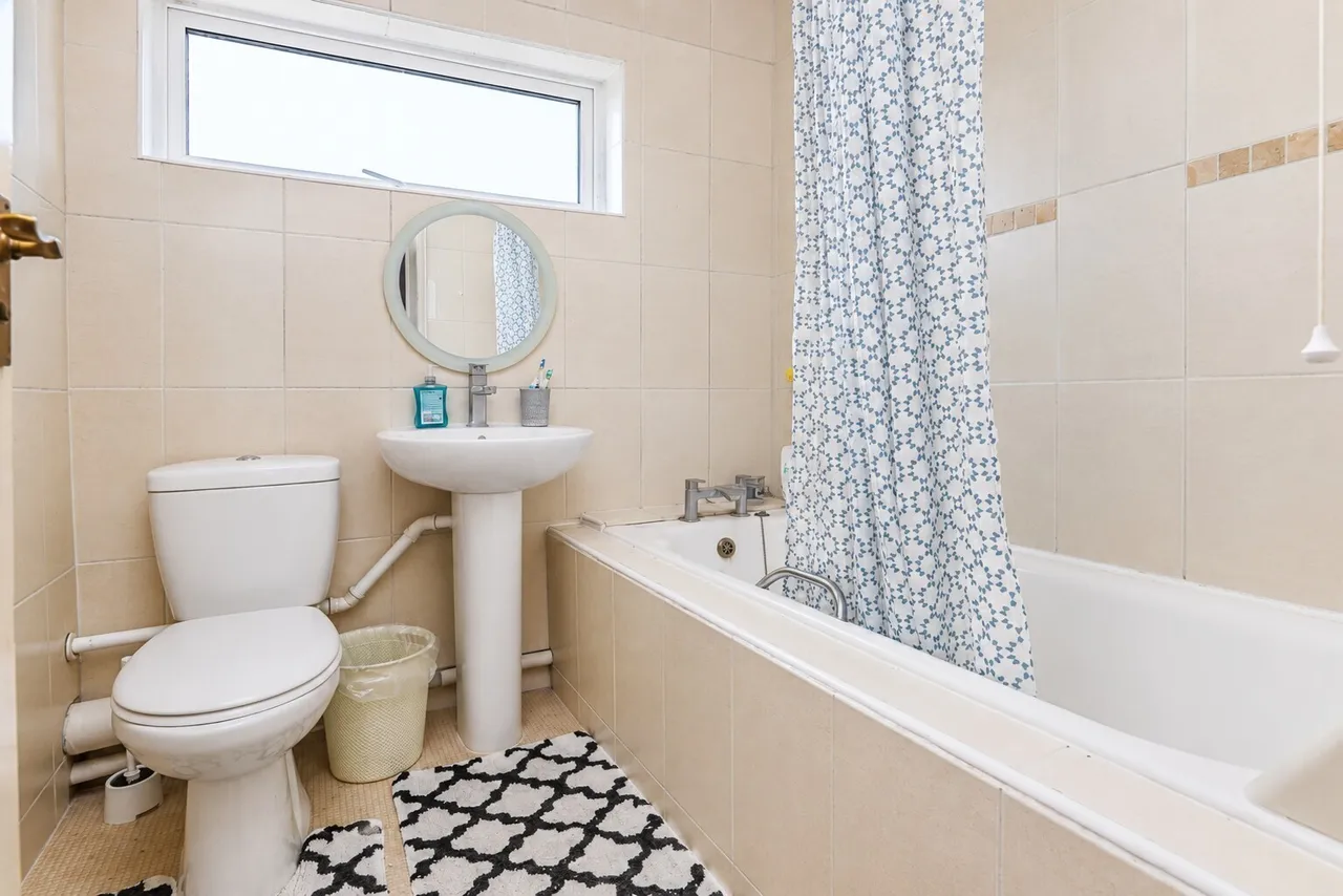 Vian Close, Gosport, PO13, photo 5