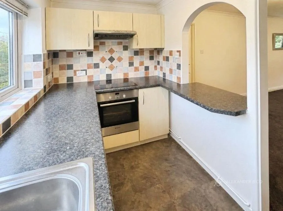 White Hill Court, Berkhamsted, HP4, photo 4
