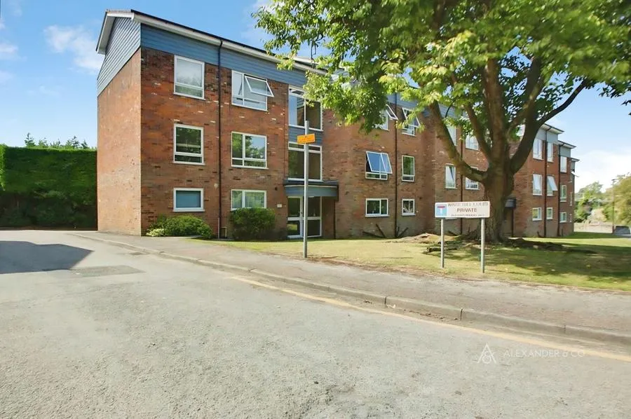 1 bed flat to rent, White Hill Court, Berkhamsted, HP4