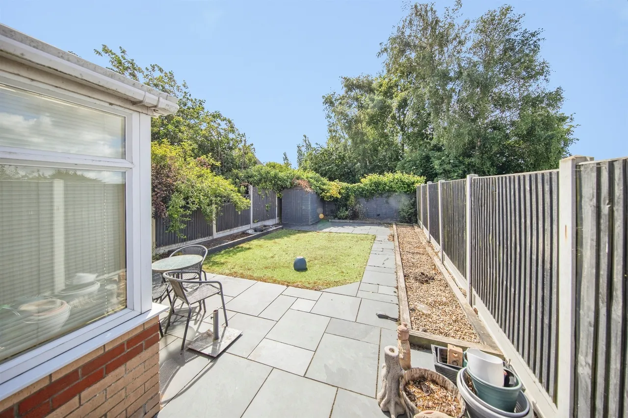 2 bed house for sale — St. Denis Close, HARWICH