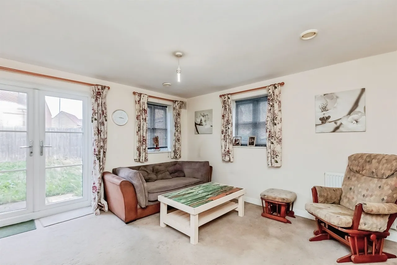 Elton Street, Corby, NN17, photo 2