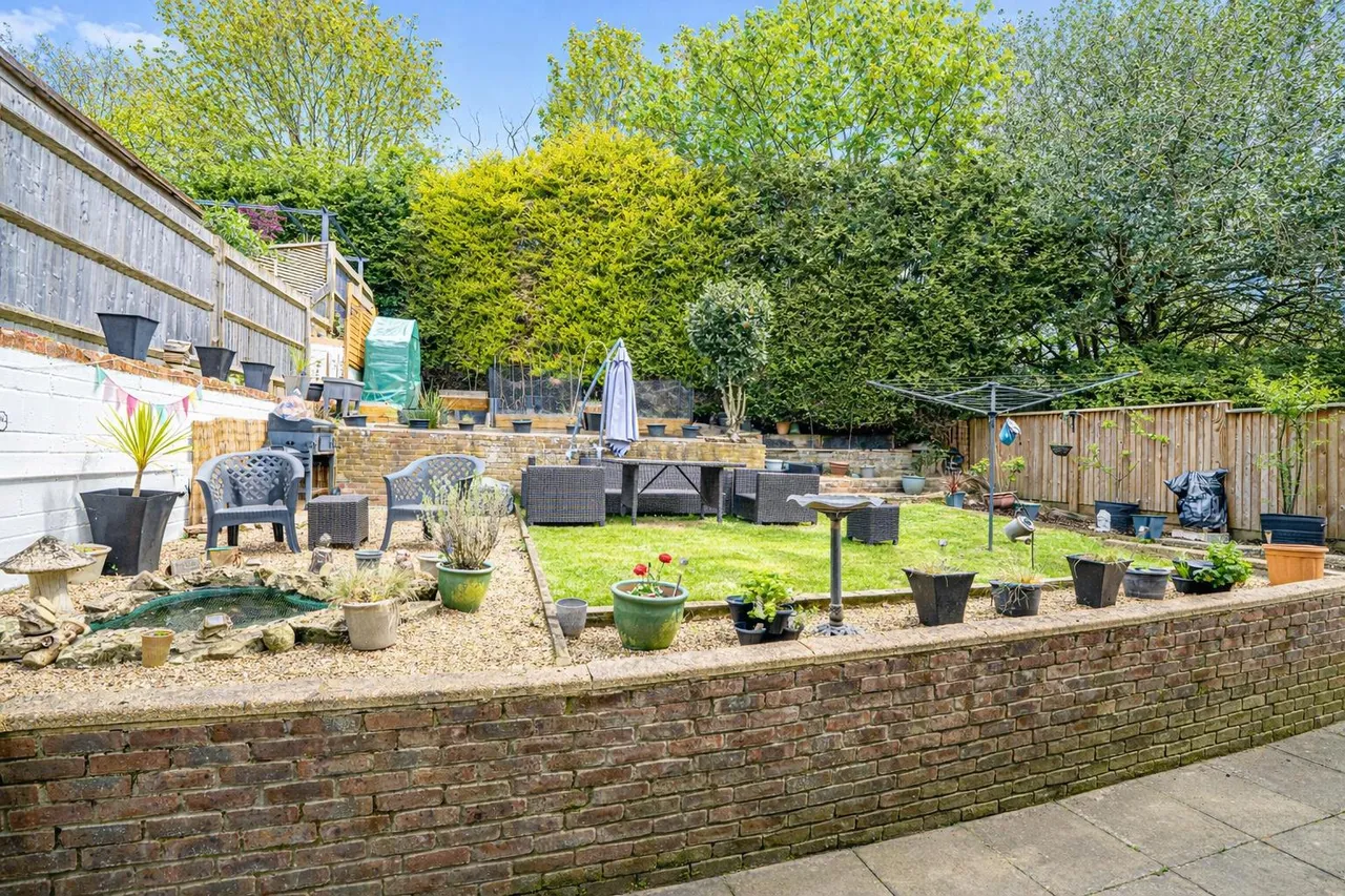 Chalvington Drive, St. Leonards-On-Sea, photo 19