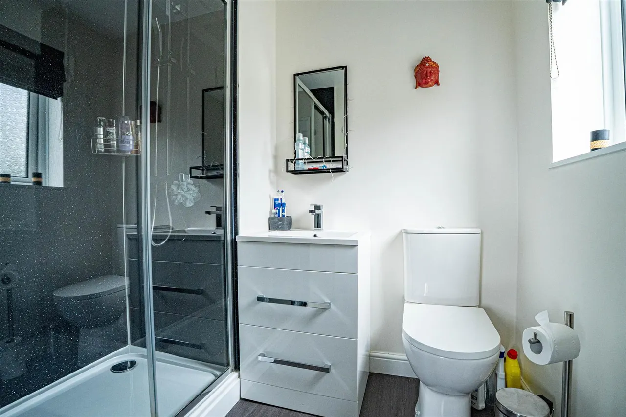 Chalvington Drive, St. Leonards-On-Sea, photo 13