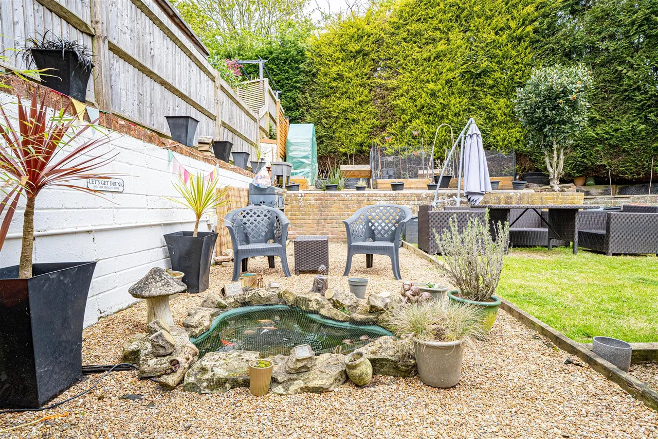Chalvington Drive, St. Leonards-On-Sea, photo 15