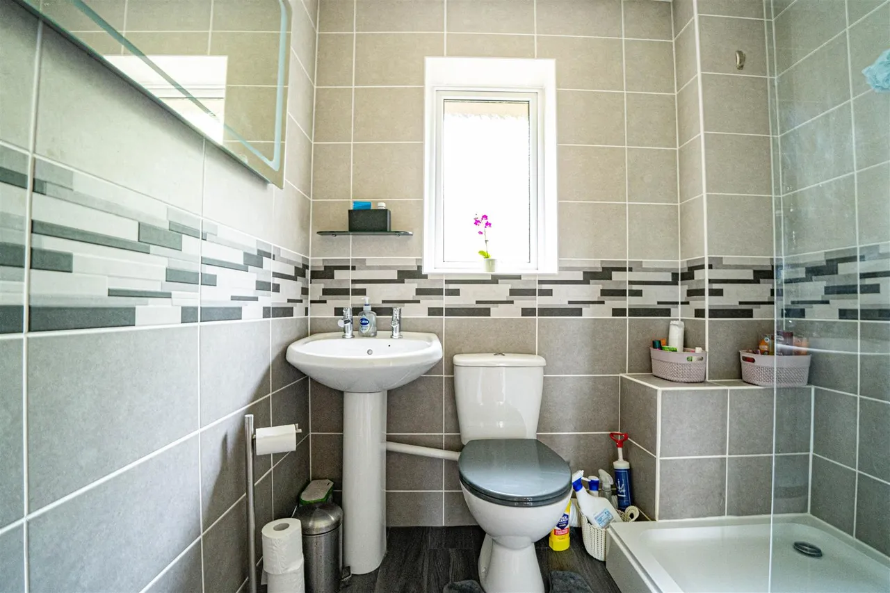 Chalvington Drive, St. Leonards-On-Sea, photo 14