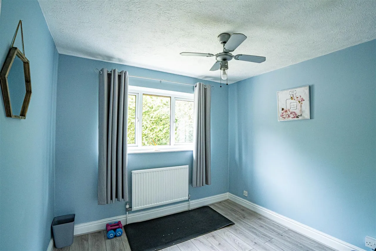 Chalvington Drive, St. Leonards-On-Sea, photo 9