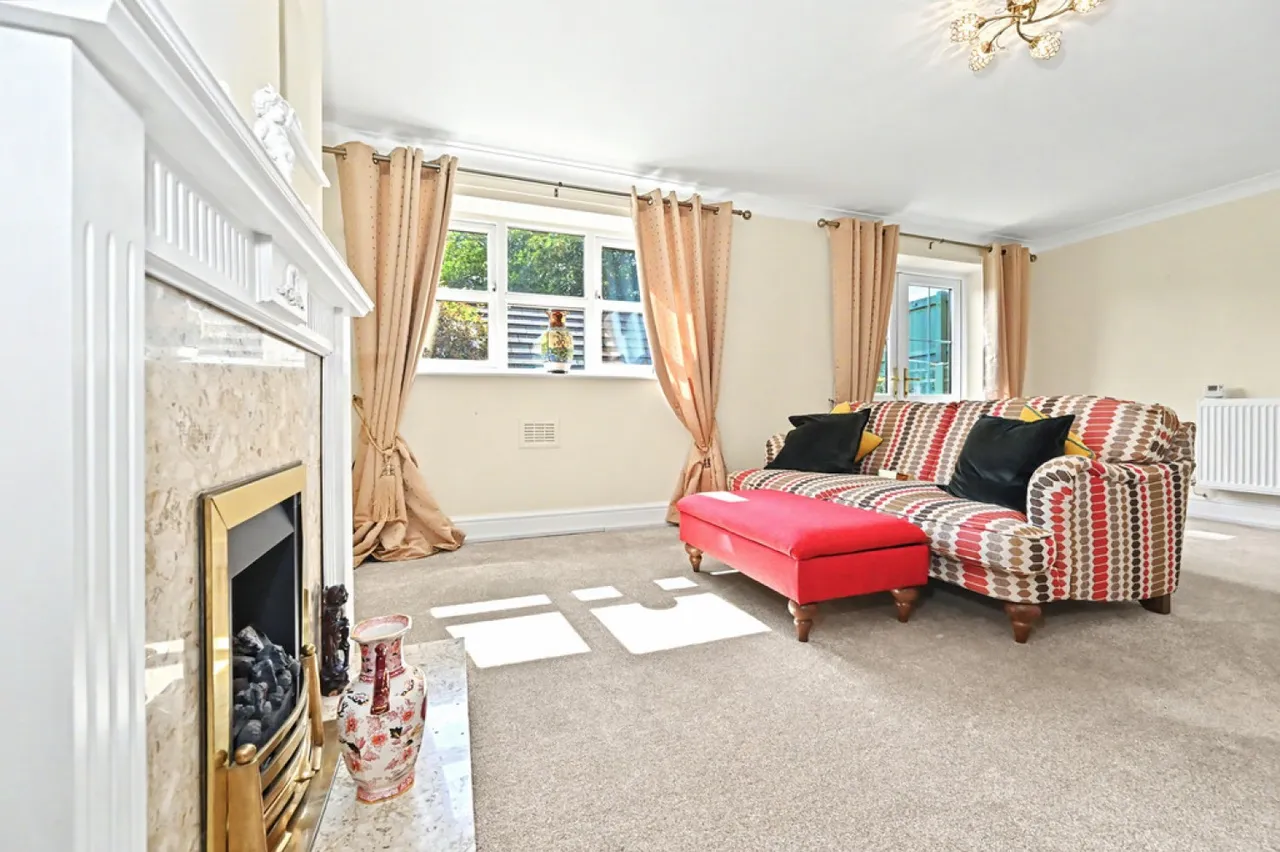 The Bridle Path, Newcastle, ST5, photo 6