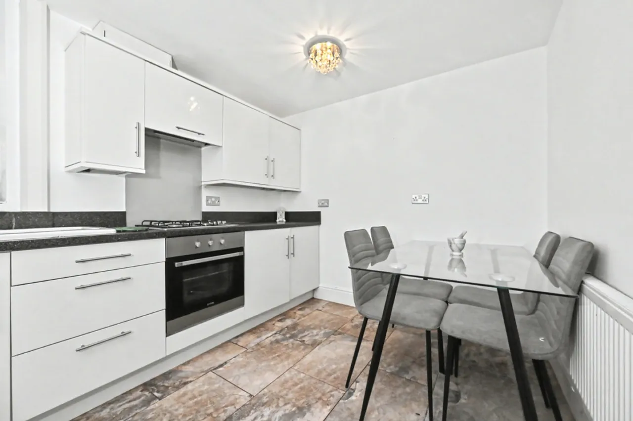 The Bridle Path, Newcastle, ST5, photo 8