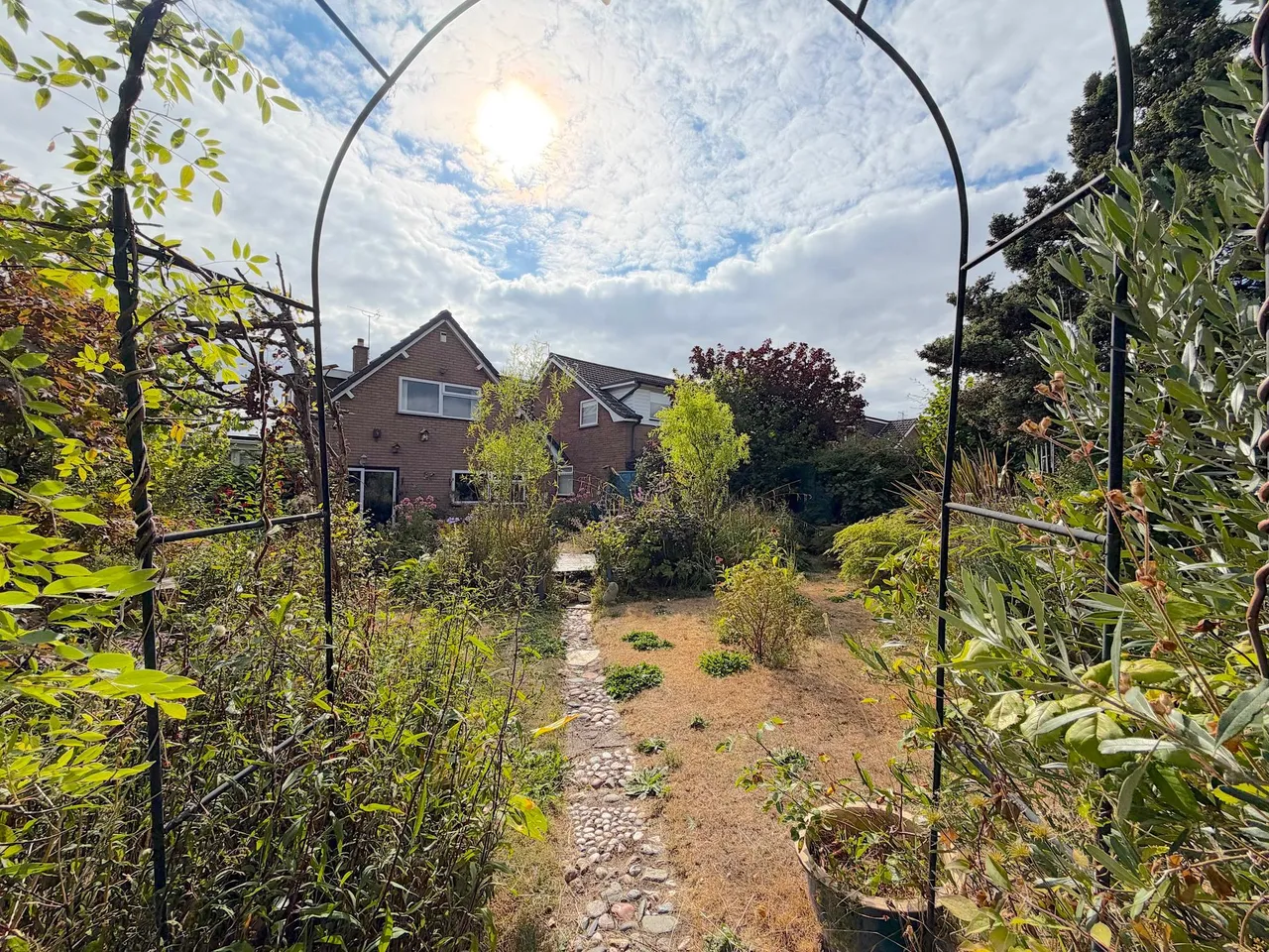 Dorchester Road, Shoal Hill, WS11, photo 29