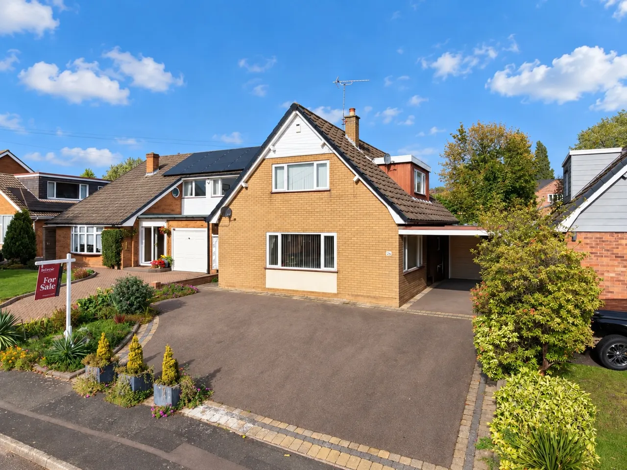 4 bed house for sale, Dorchester Road, Shoal Hill, WS11