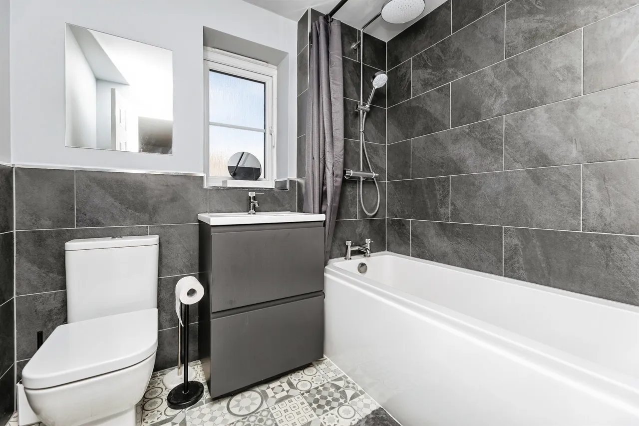 Daisy Hill, Morley, LS27, photo 15