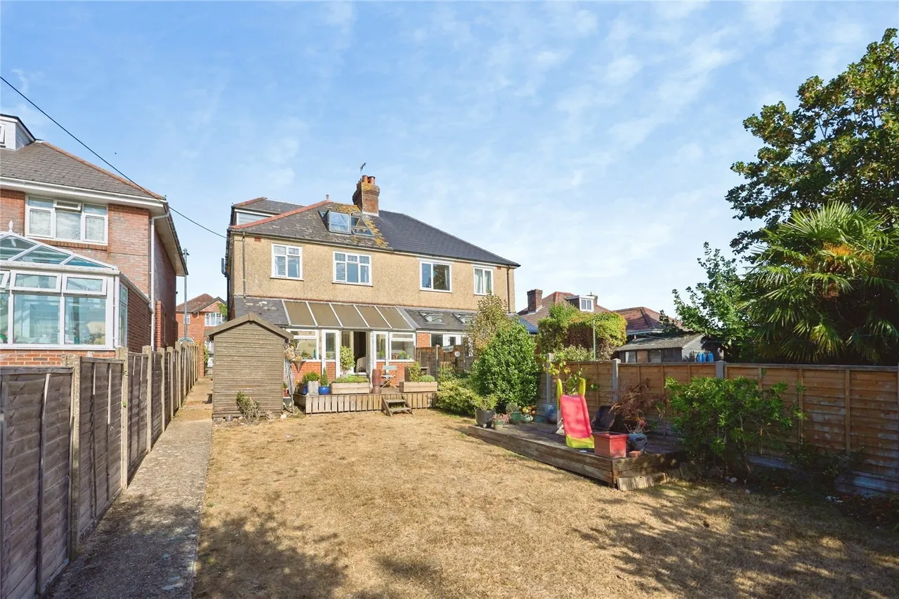 Place Road, Cowes, PO31, photo 2