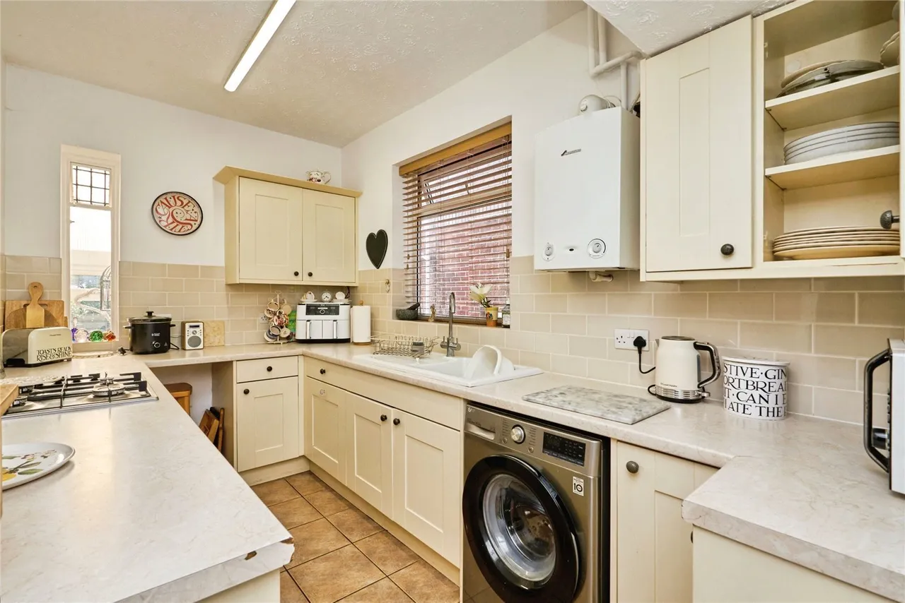 Place Road, Cowes, PO31, photo 9
