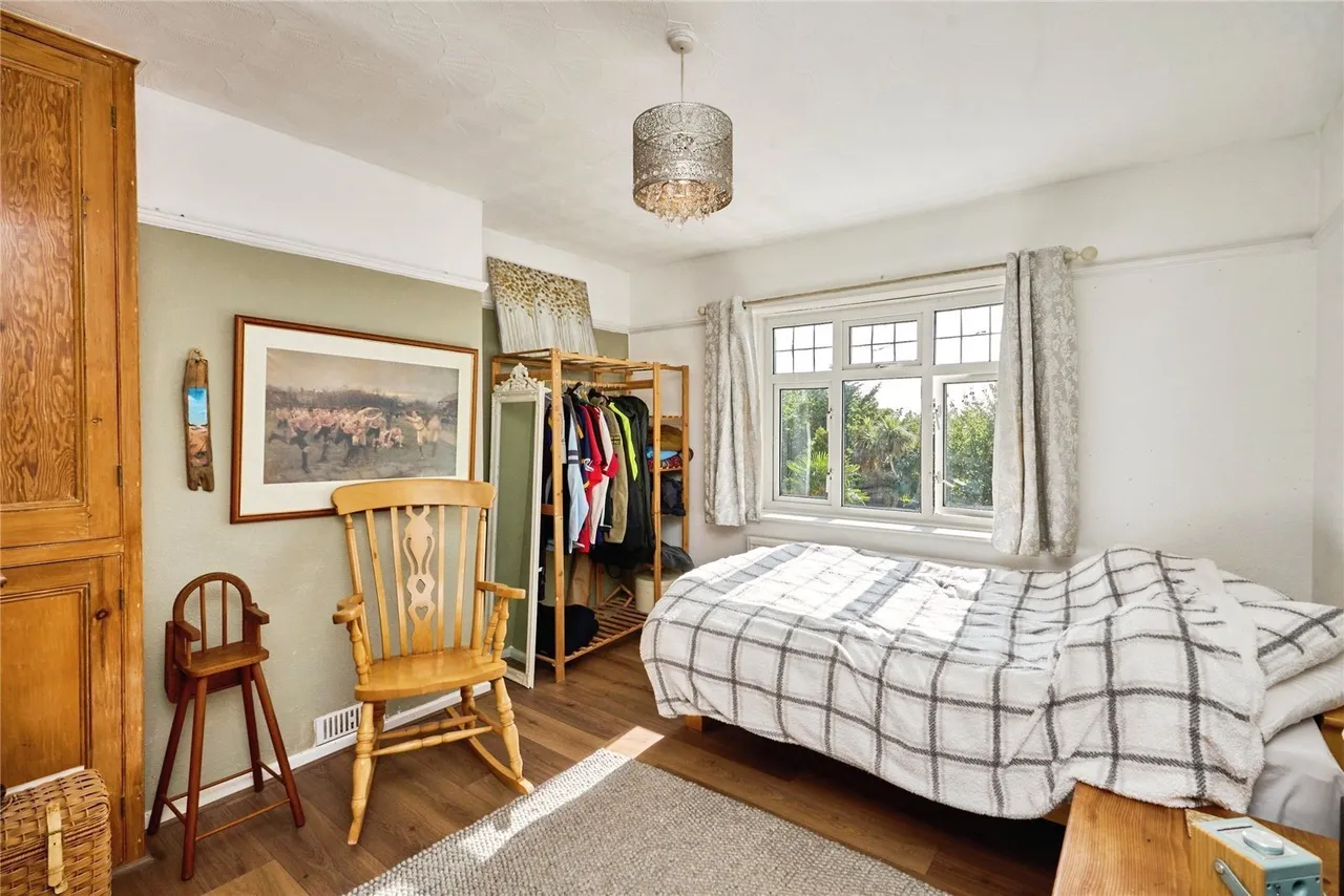 Place Road, Cowes, PO31, photo 20