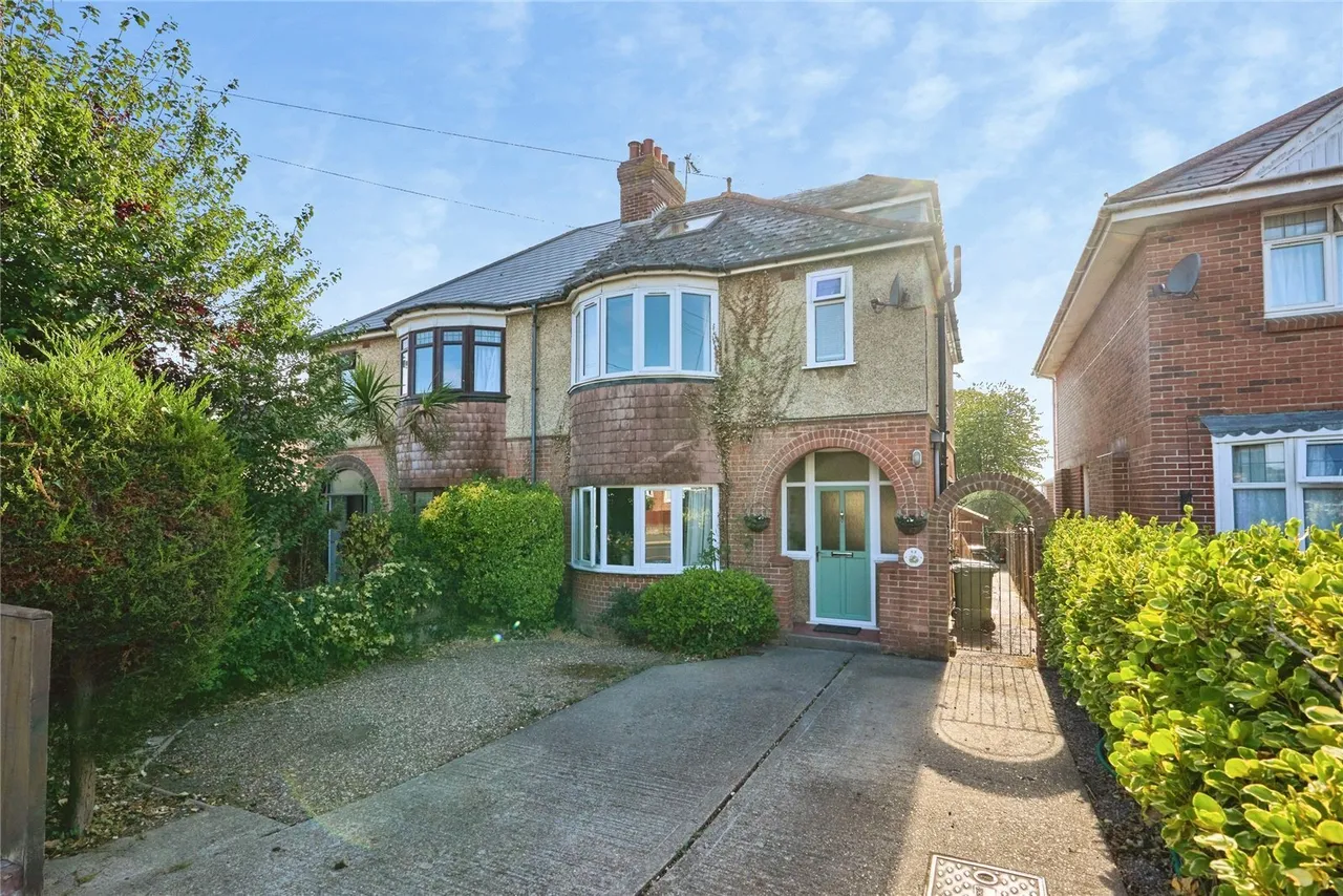 4 bed house for sale, Place Road, Cowes, PO31