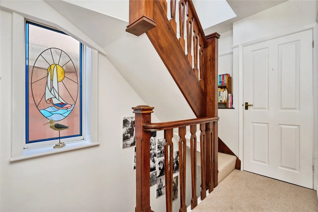 Place Road, Cowes, PO31, photo 13