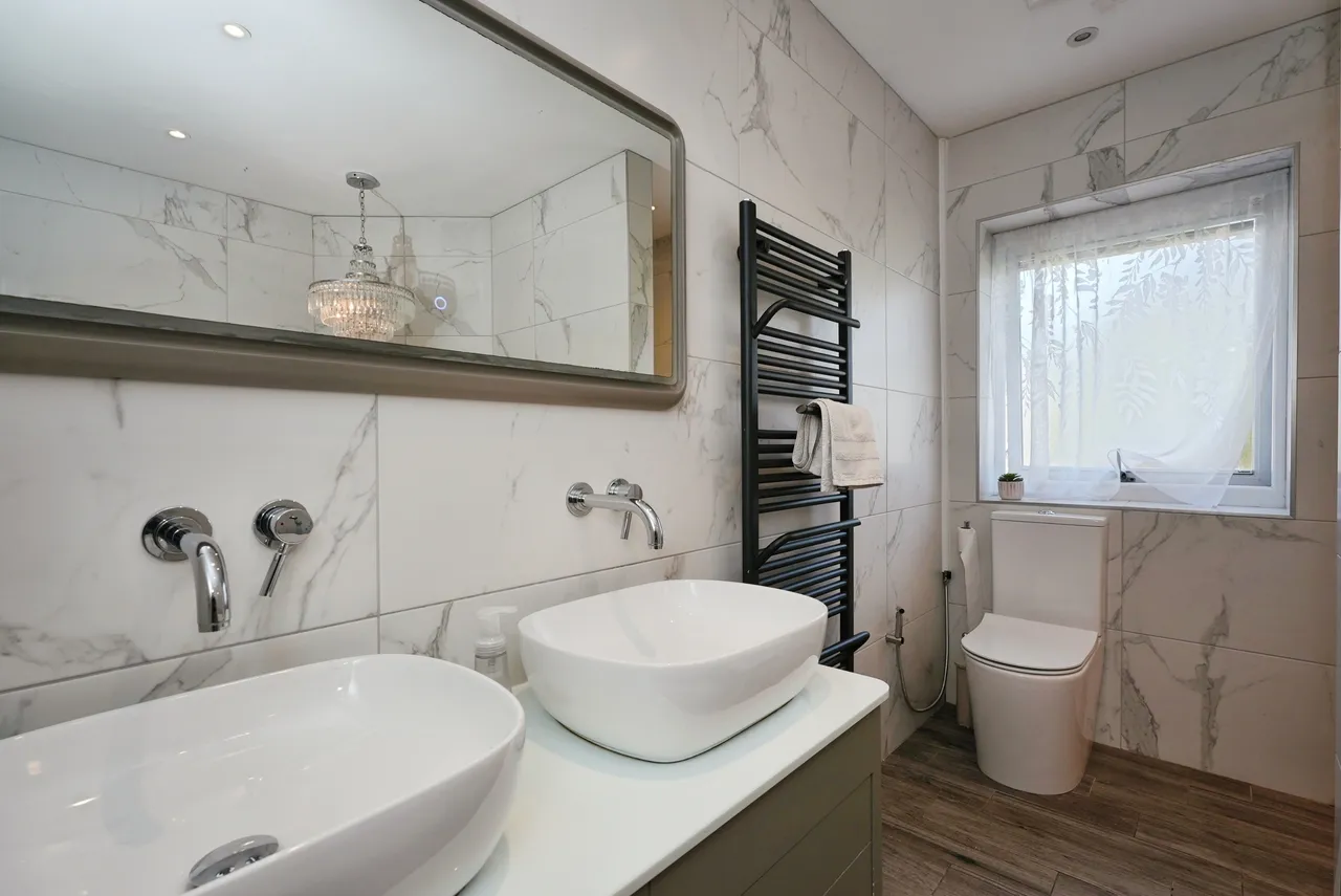 Latham Lane, Cleckheaton, BD19, photo 27