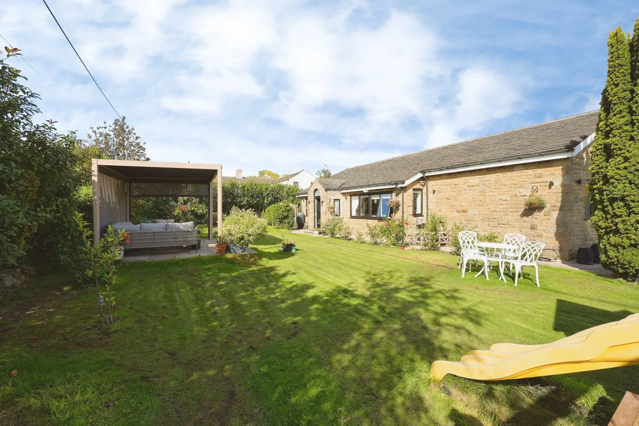 Latham Lane, Cleckheaton, BD19, photo 44