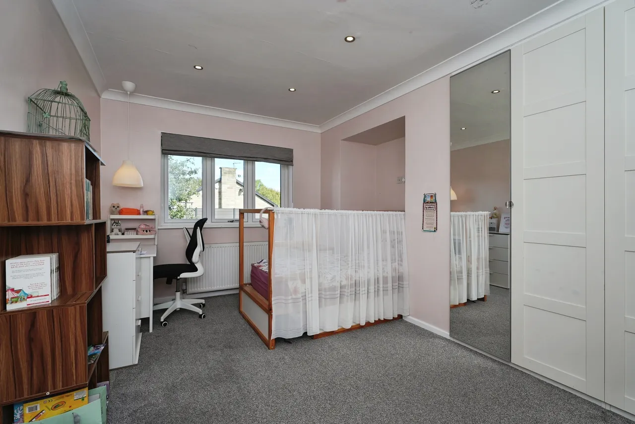 Latham Lane, Cleckheaton, BD19, photo 31
