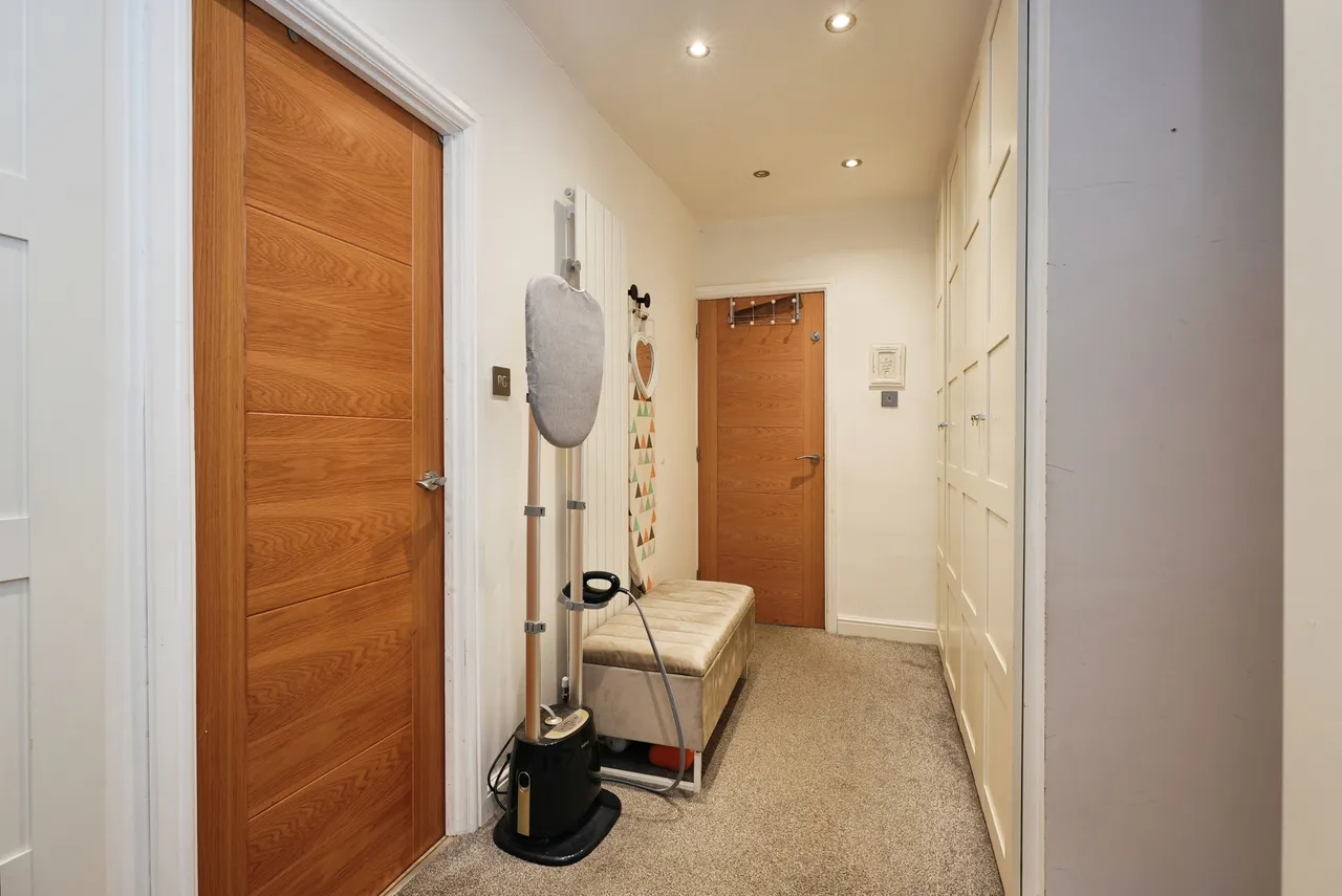 Latham Lane, Cleckheaton, BD19, photo 14