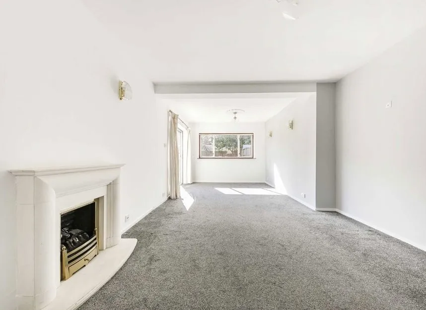 Batavia Road, Sunbury, TW16, photo 2