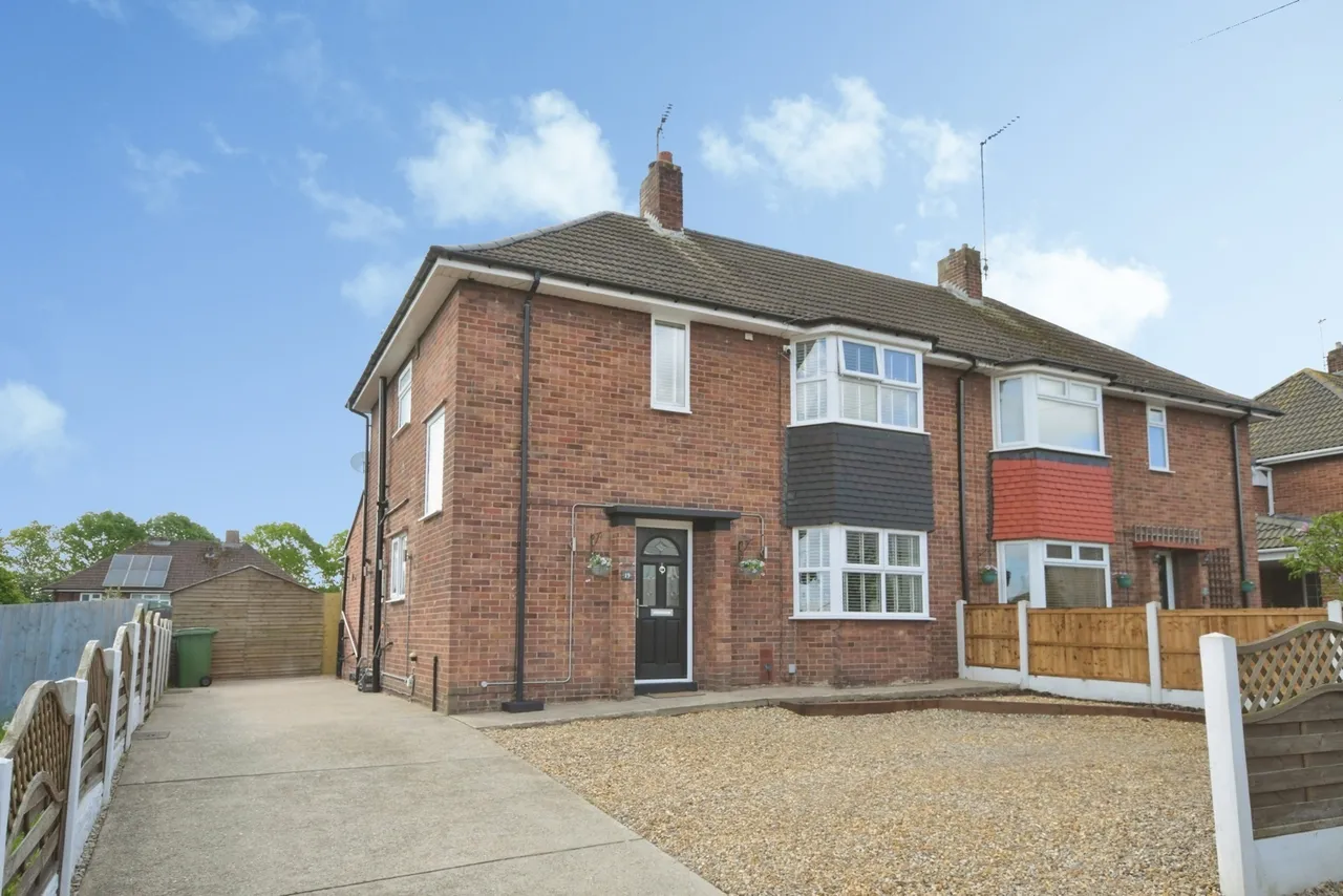3 bed house for sale — Hammerwater Drive, Warsop, Mansfield, Nottinghamshire, NG20